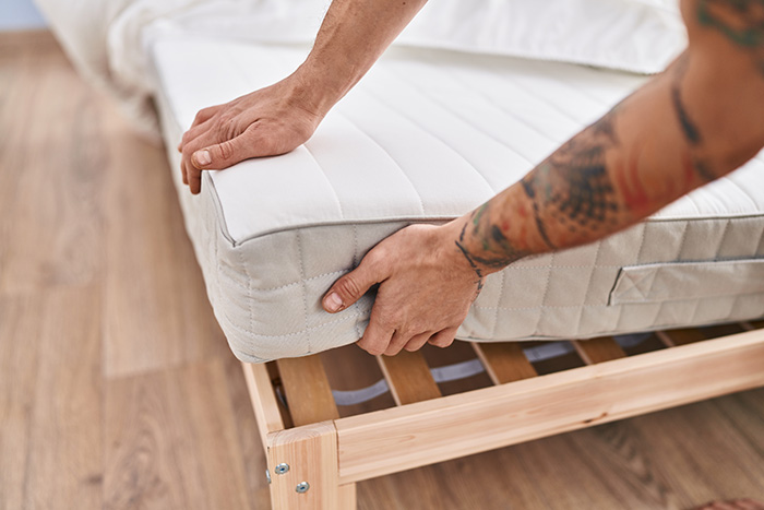 Examen approfondi d'un matelas